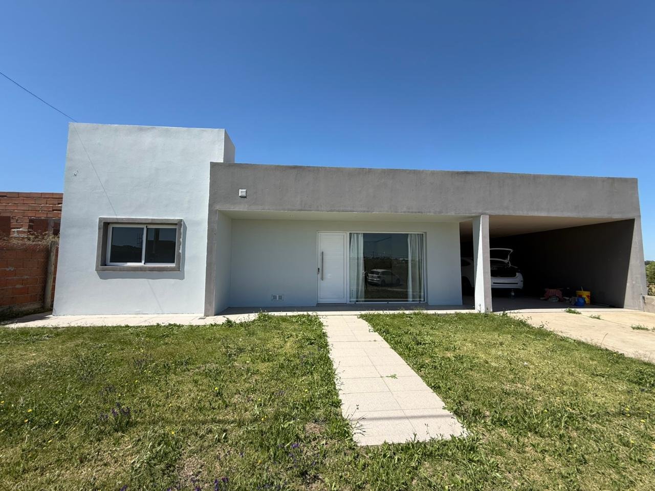 0b646ef7-a1a7-40a4-a0ed-aad51420421a