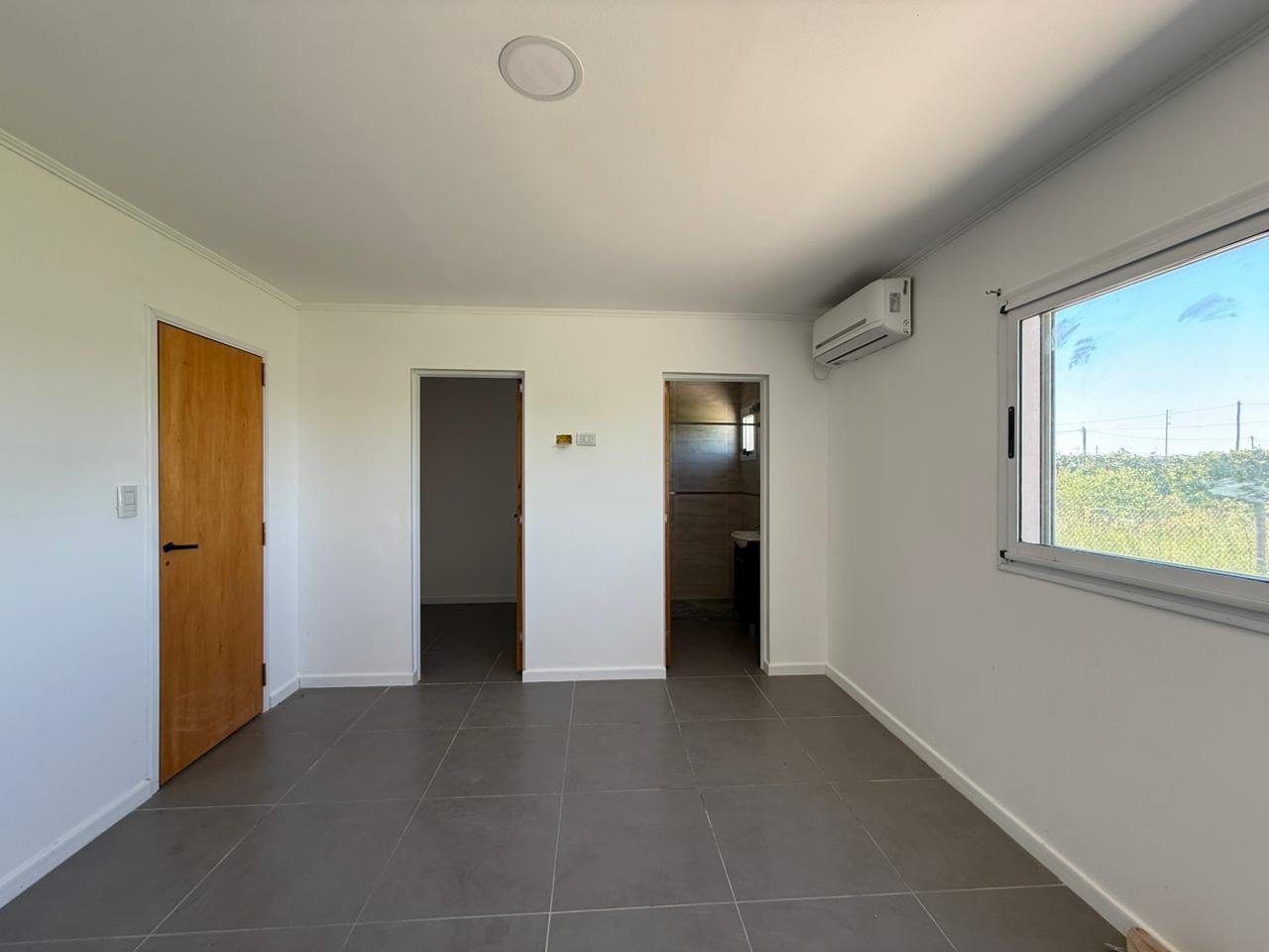 d70ed29d-d8fd-486c-ac0e-6d394cb365c8